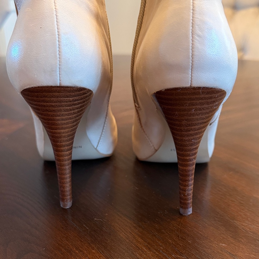 Nine West Ivory Leather Stiletto Ankle Booties NWT Size 7.5 Zip Heel Boots - Picture 6 of 13